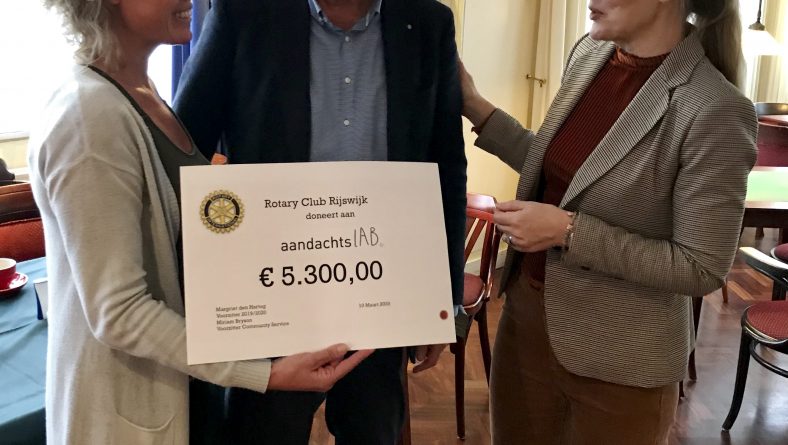 Fantastische donatie Rotary Club Rijswijk